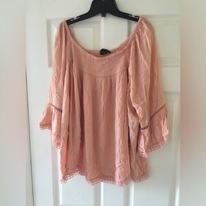 Sz 24 peach coloured boho top
